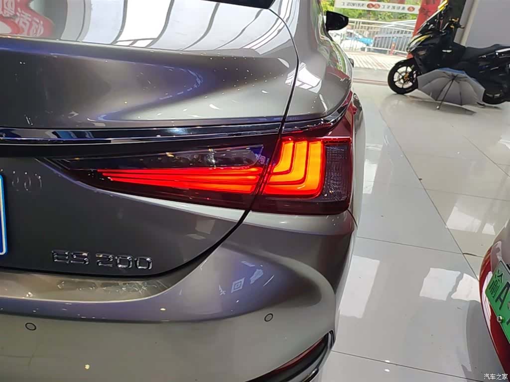 Lexus ES, 2023 8