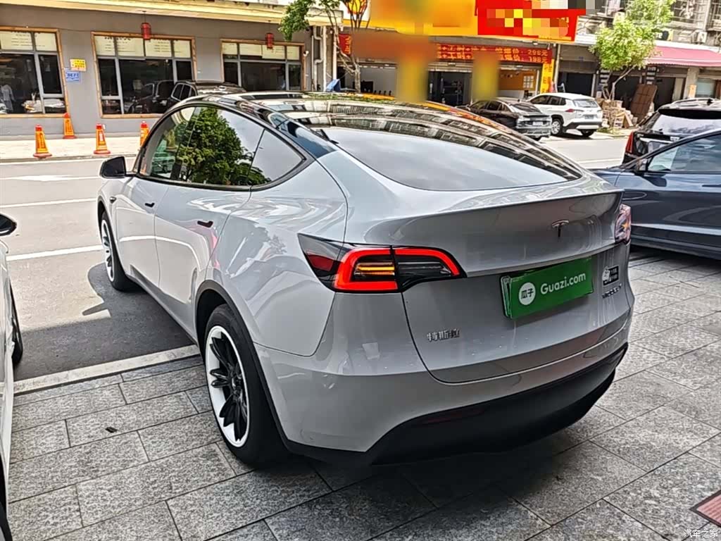Tesla Model Y, 2023 все фото