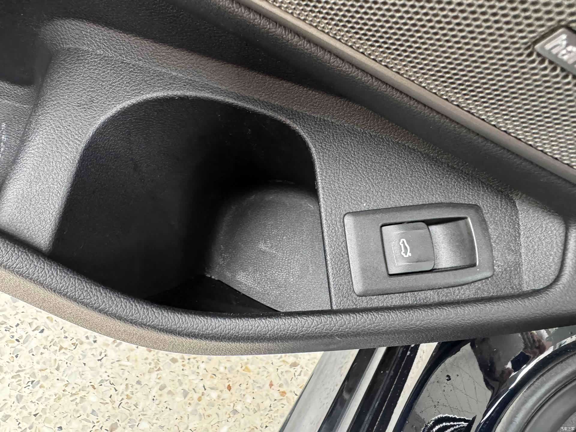 BMW 3 Series, 2024 10