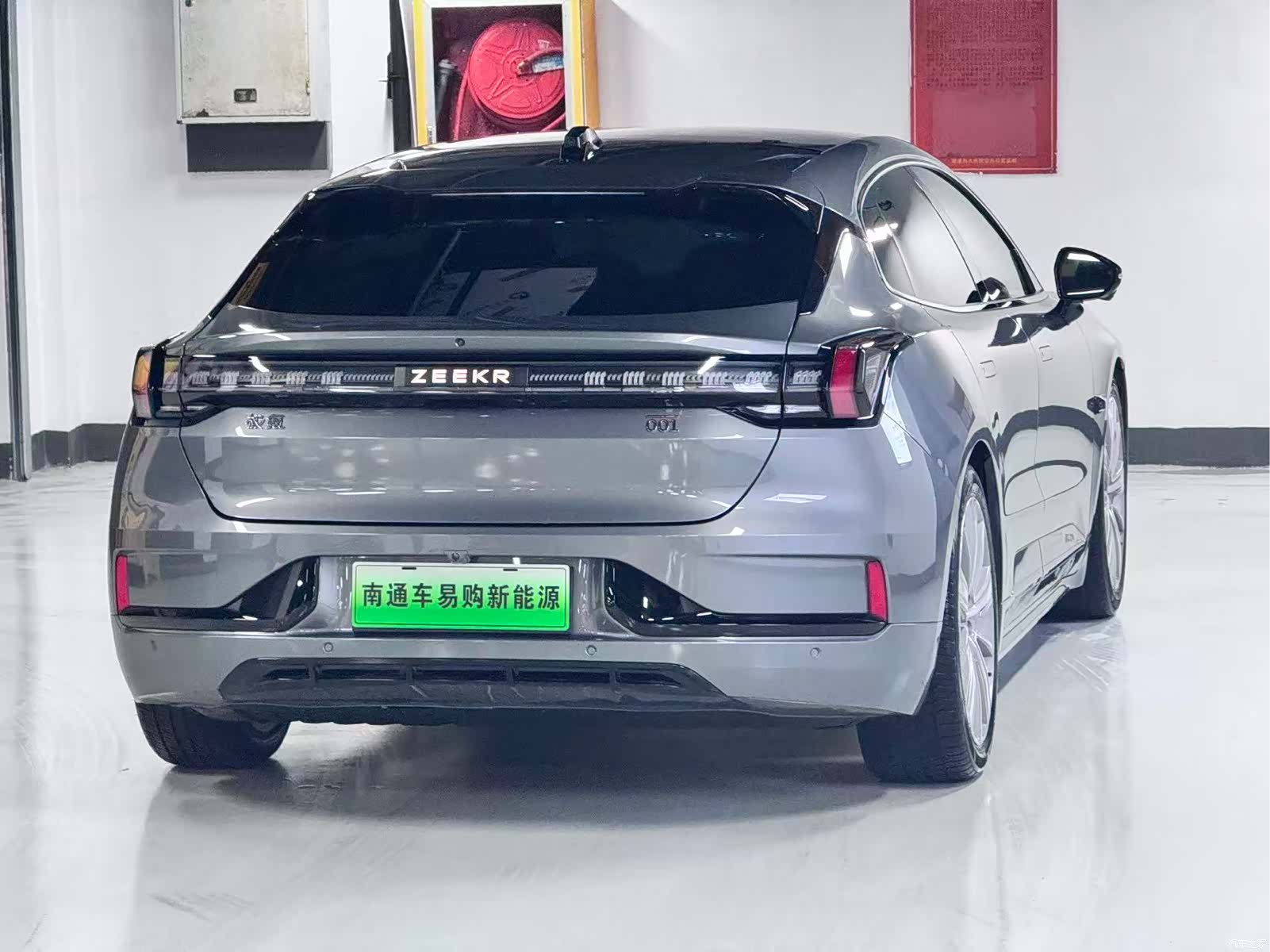 Zeekr 001, 2022 6