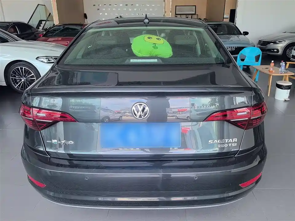 Volkswagen Sagitar