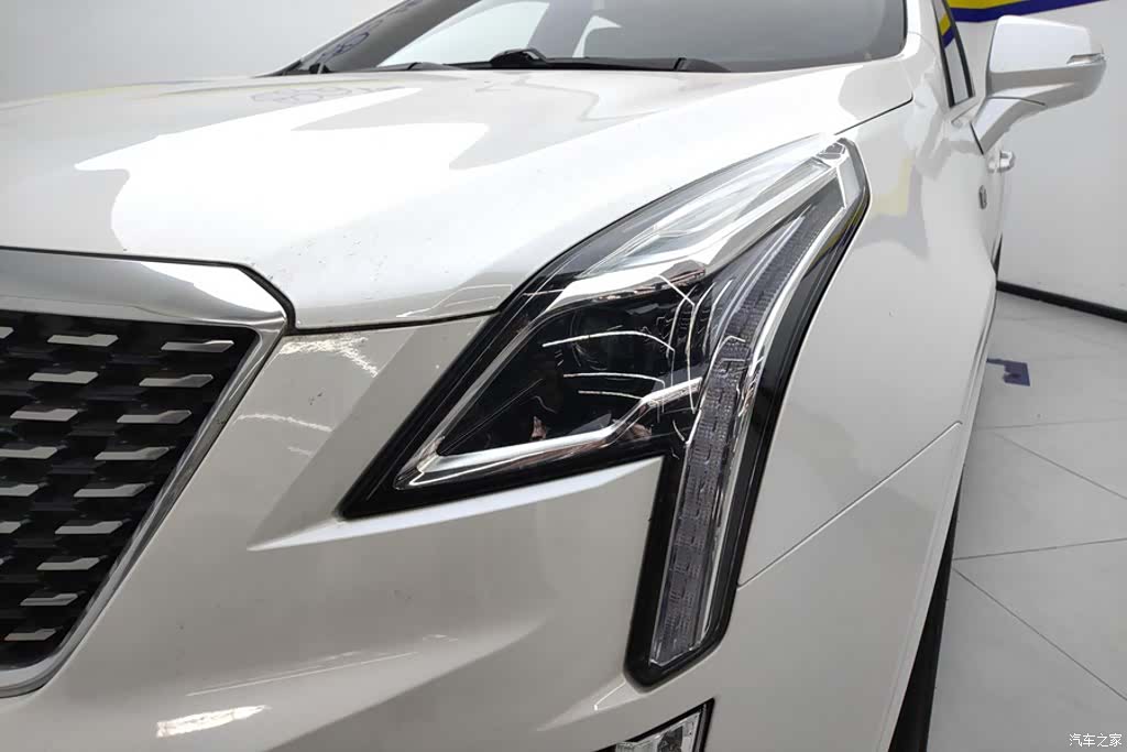 Cadillac XT5, 2023 все фото