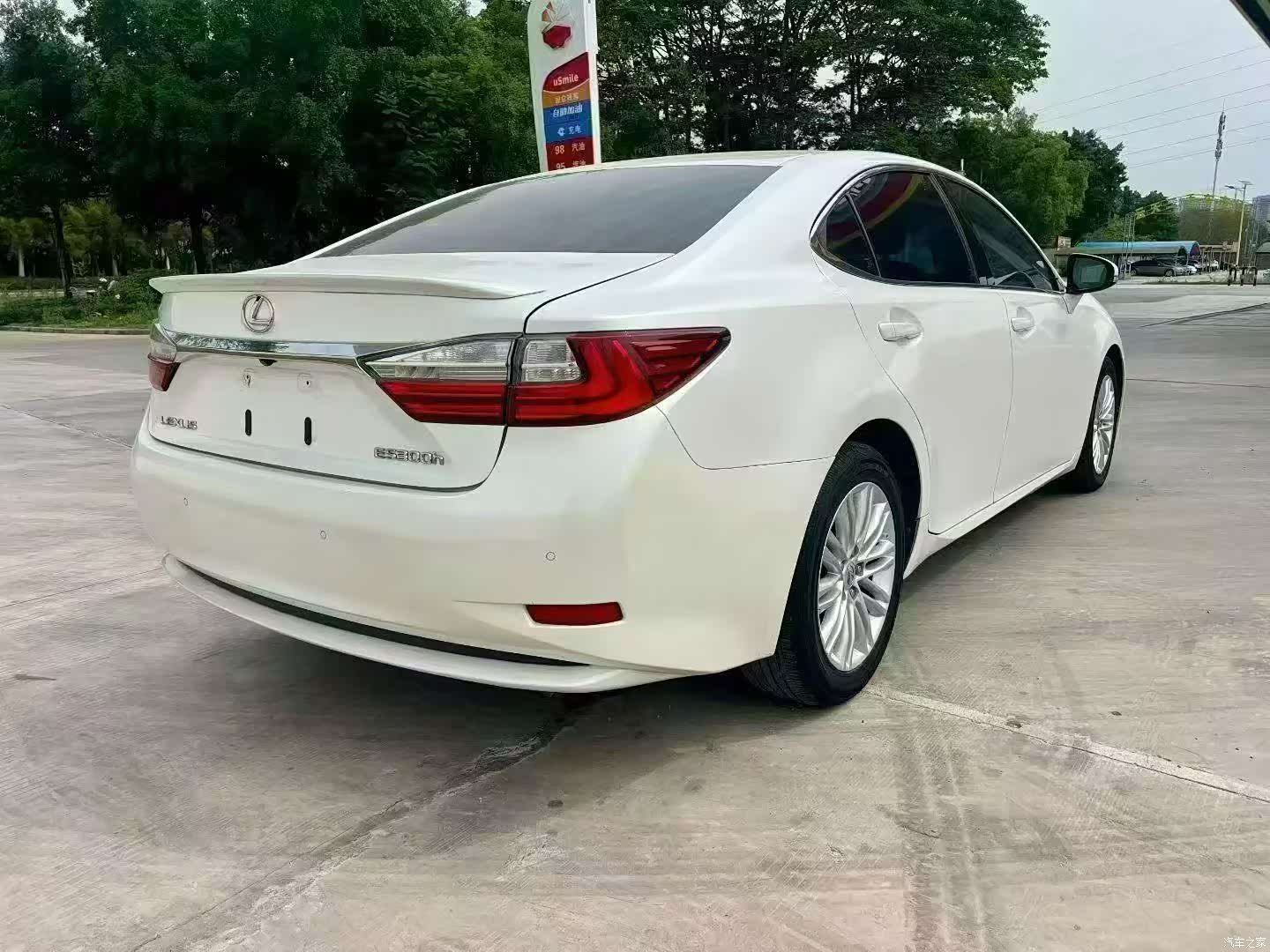 Lexus ES, 2018 все фото