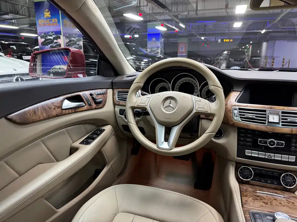 Mercedes-Benz CLS