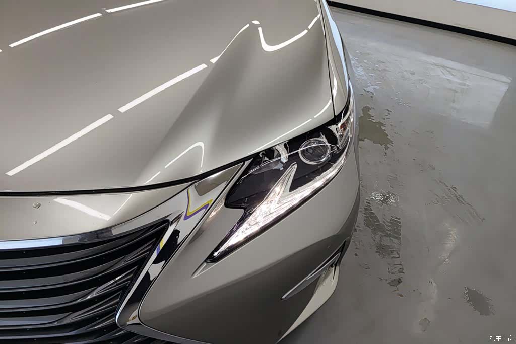 Lexus ES, 2017 все фото