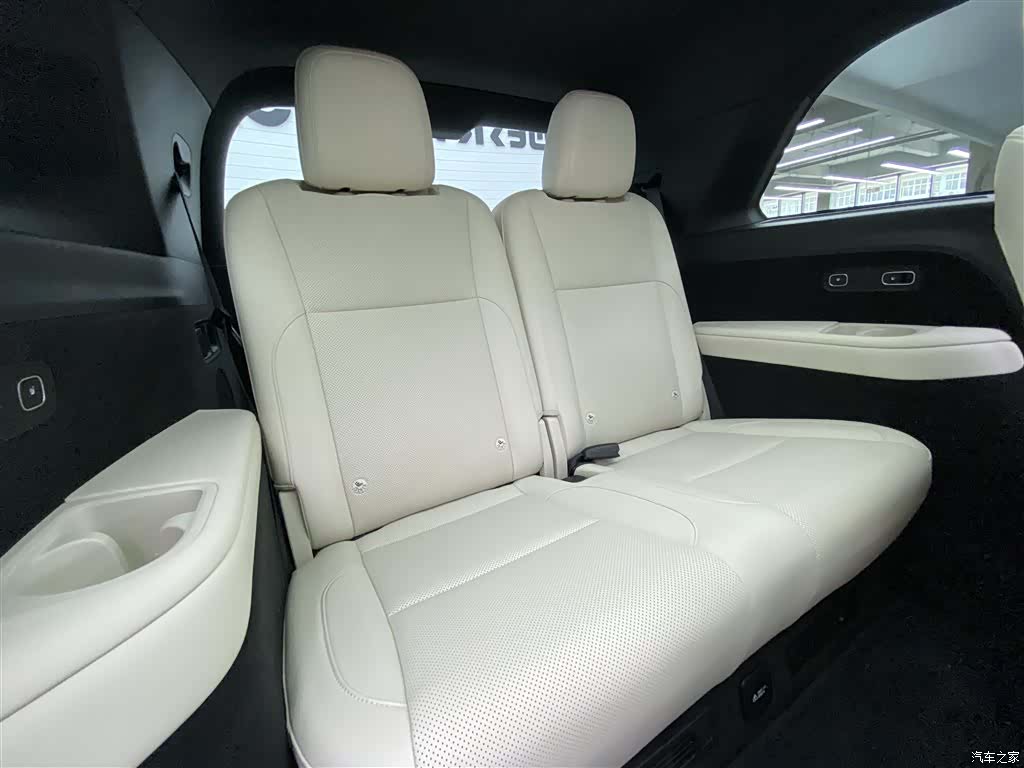 Li Auto L9, 2024 13