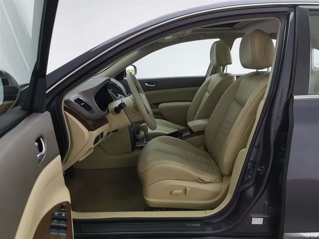 Nissan Teana, 2010 10