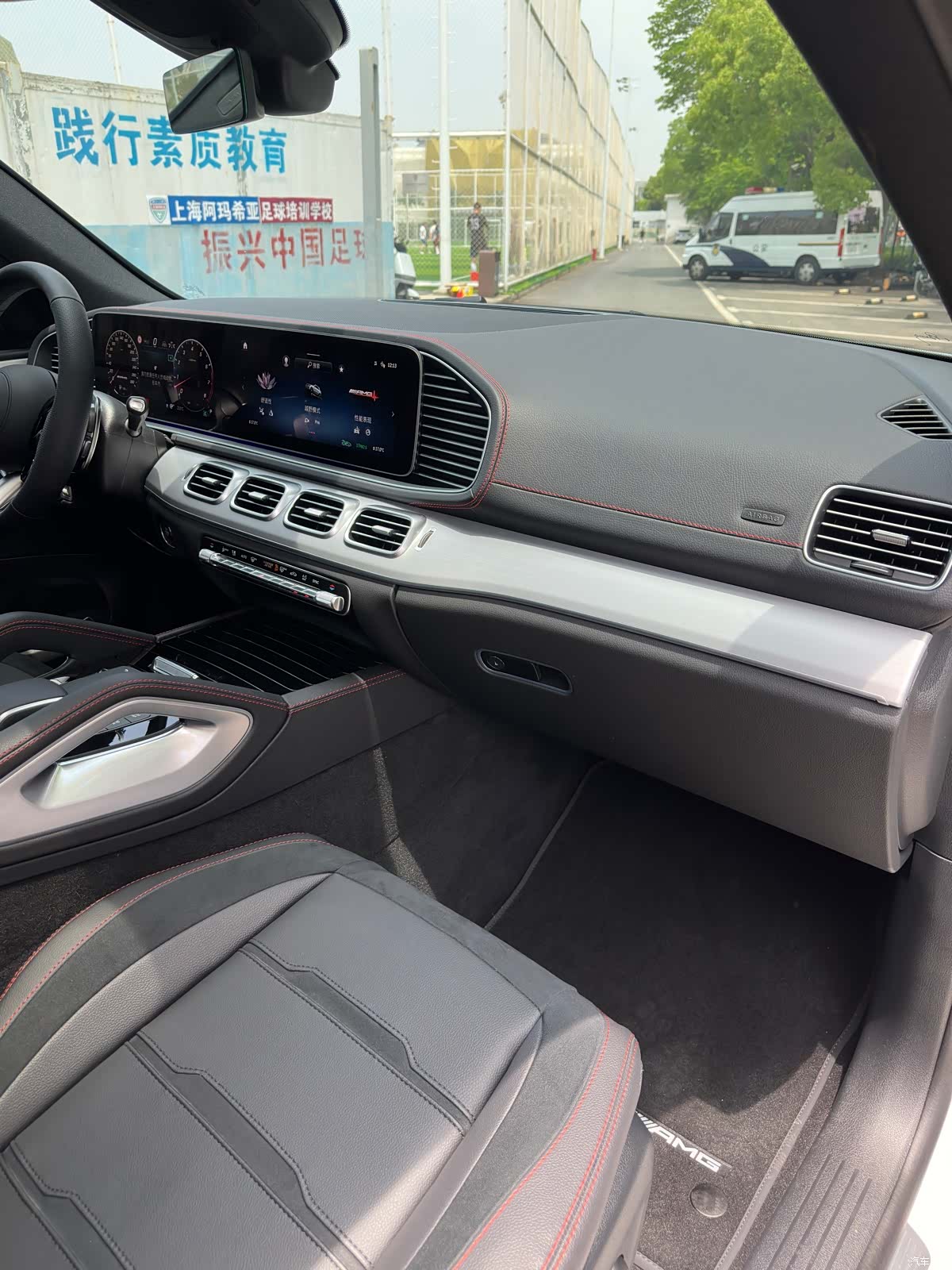 Mercedes-Benz GLE, 2026 12