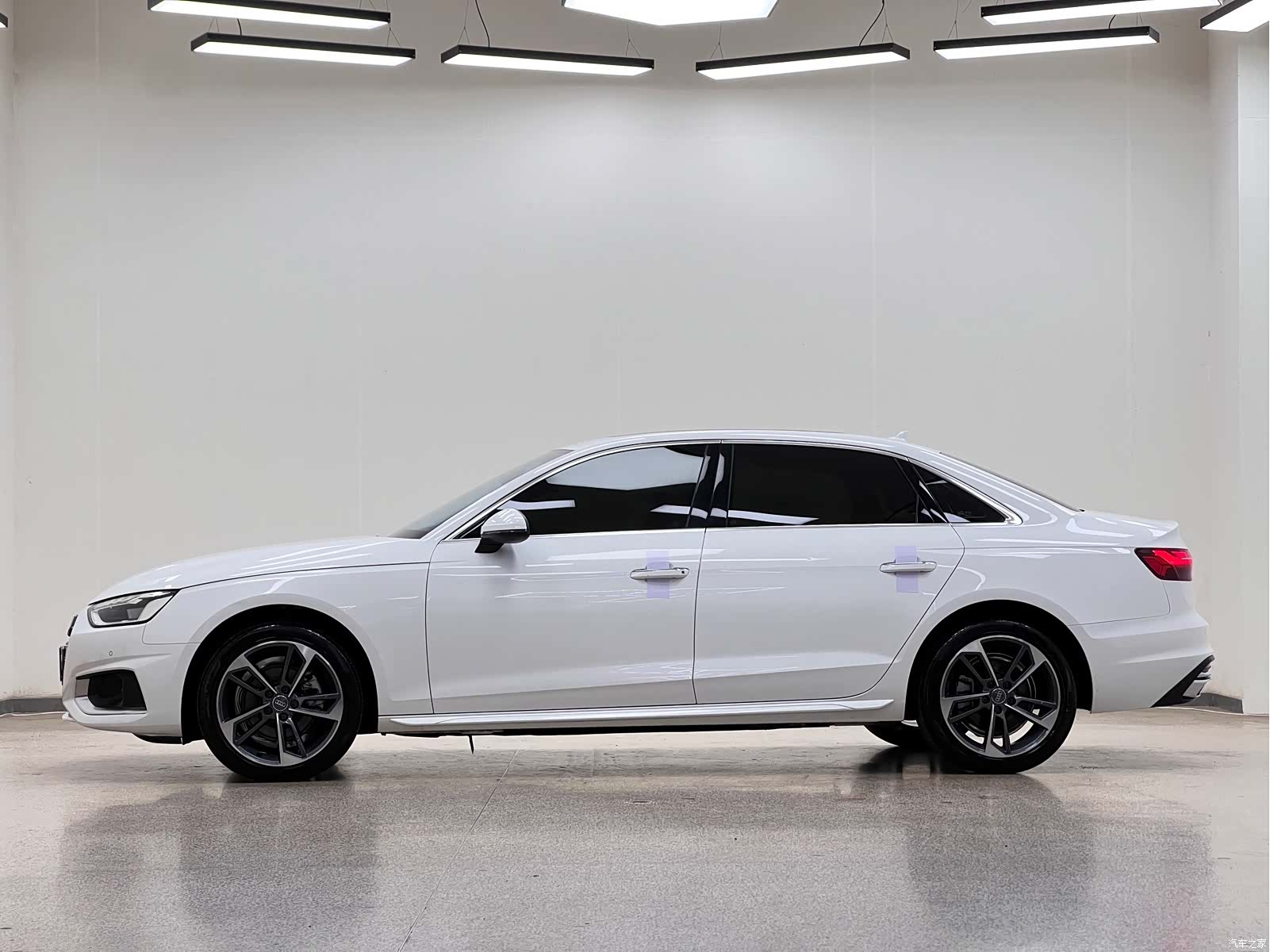 Audi A4L, 2020 10