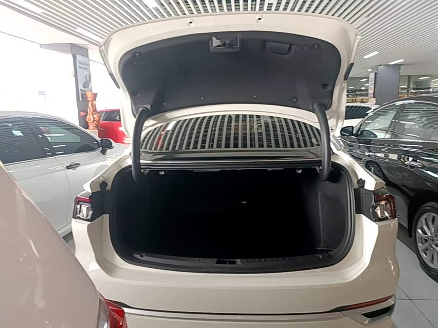 Ford Mondeo 2025, фото 18