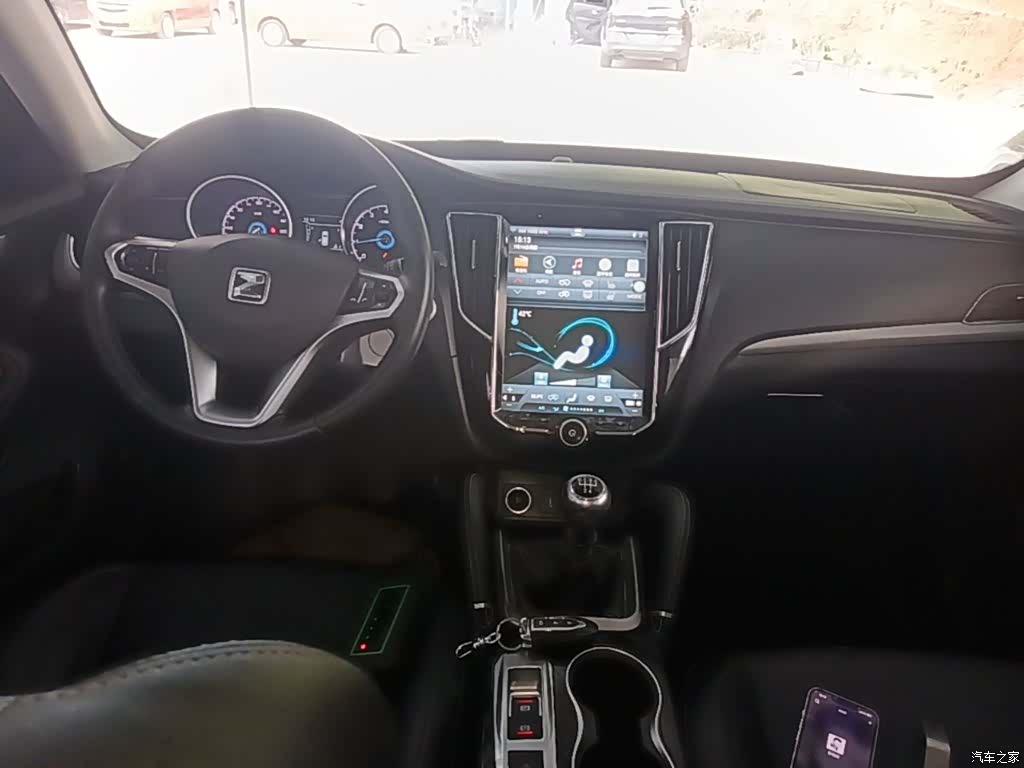 Zotye SR7, 2016 10