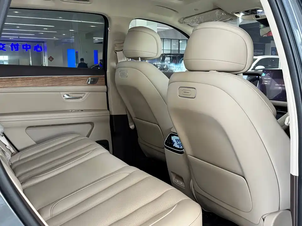 AITO Ask the world M7