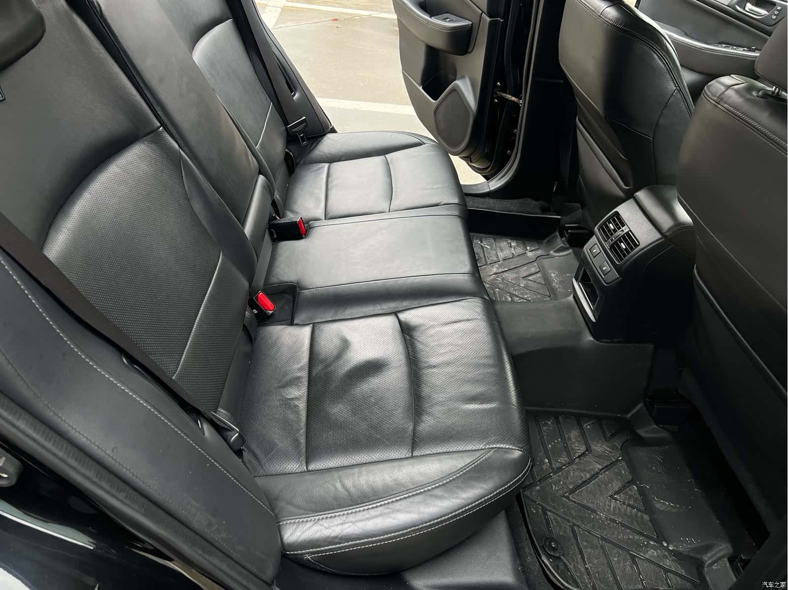 Subaru Outback, 2015 10