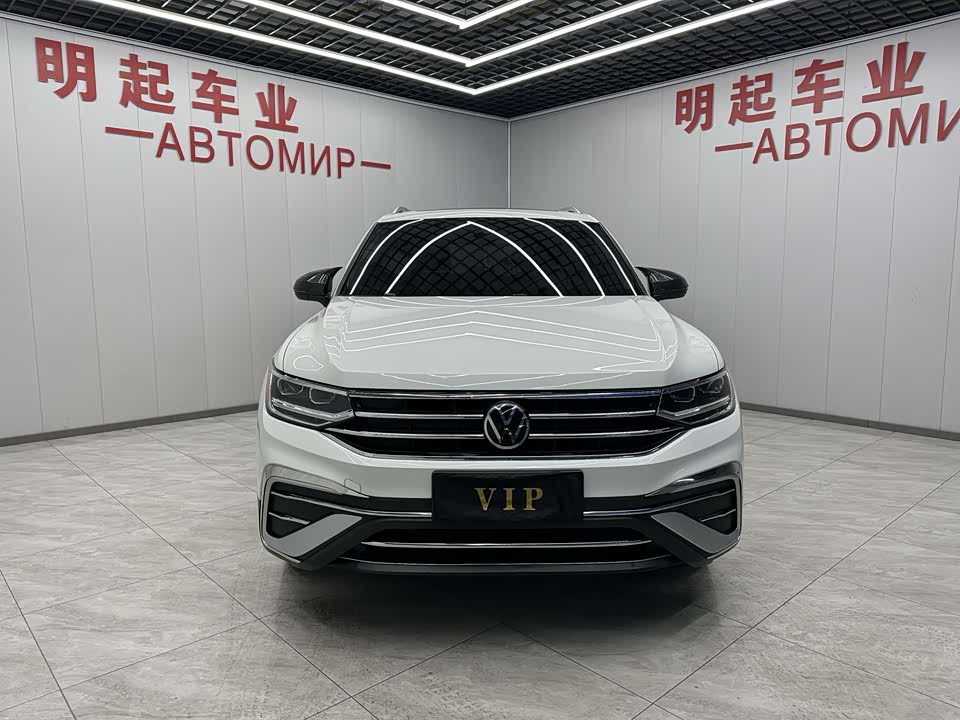 Volkswagen Tiguan L