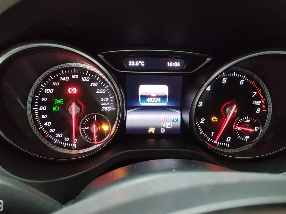 Mercedes-Benz CLA Mercedes-Benz CLA