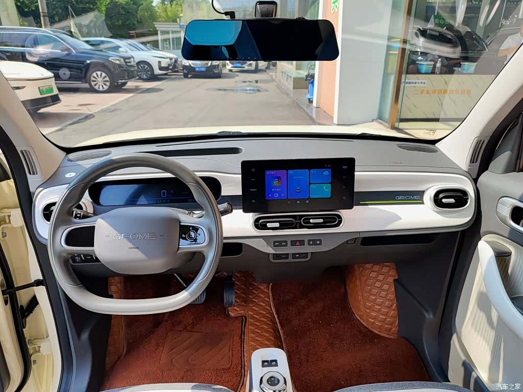 Geely Panda, 2025 9