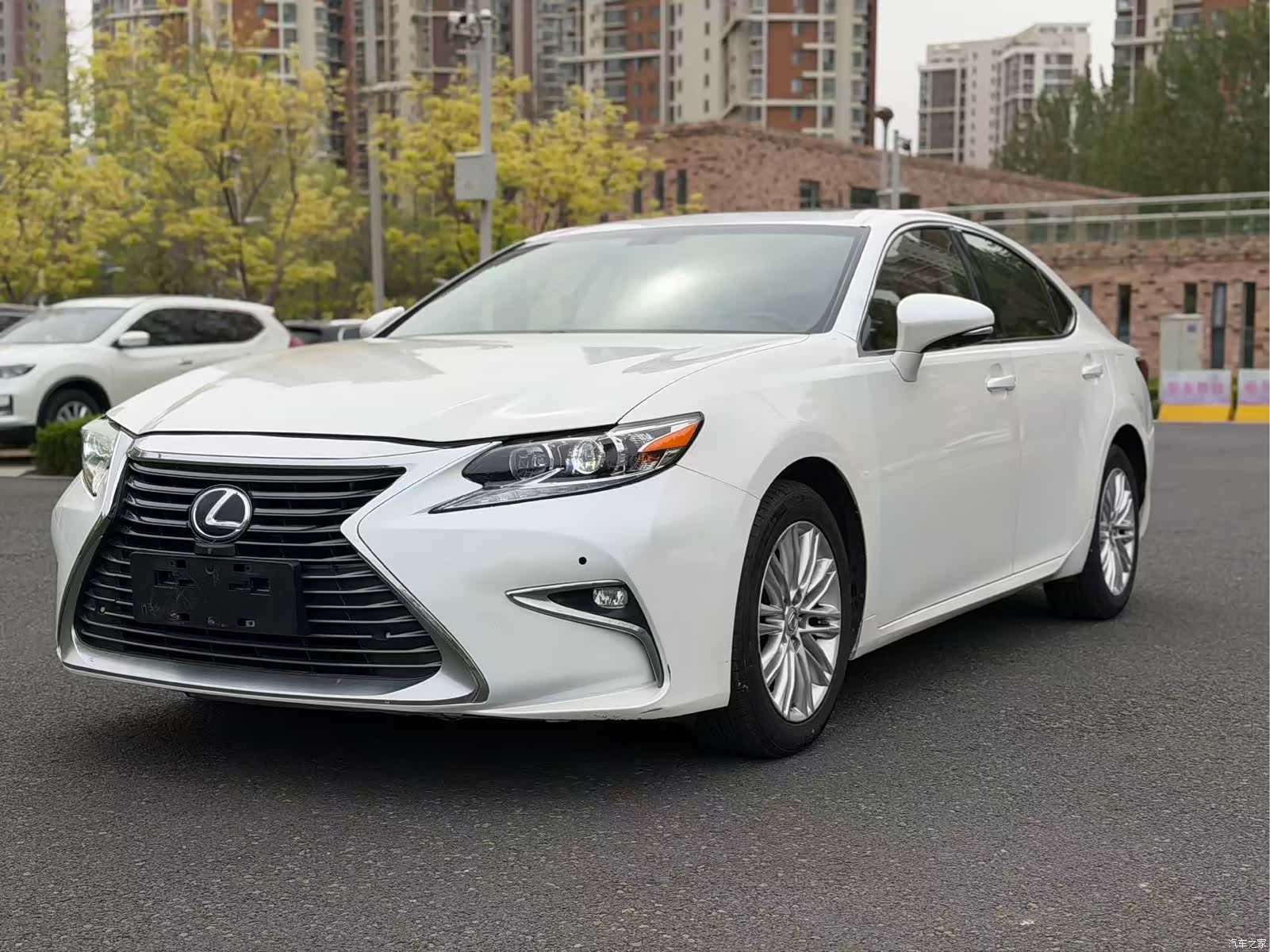 Lexus ES, 2017 1