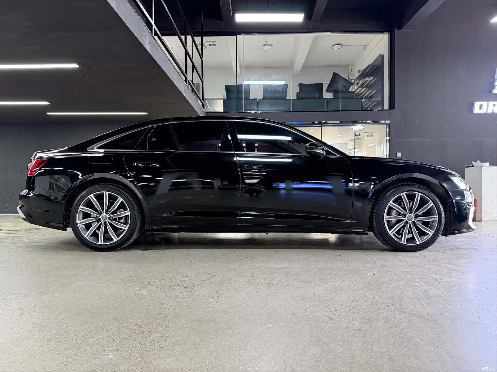 Audi A6L, 2020 10