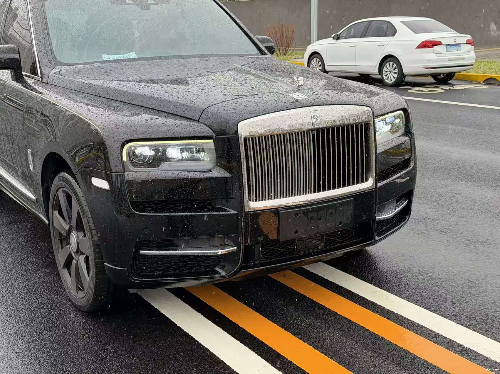 Rolls-Royce Cullinan, 2019 3