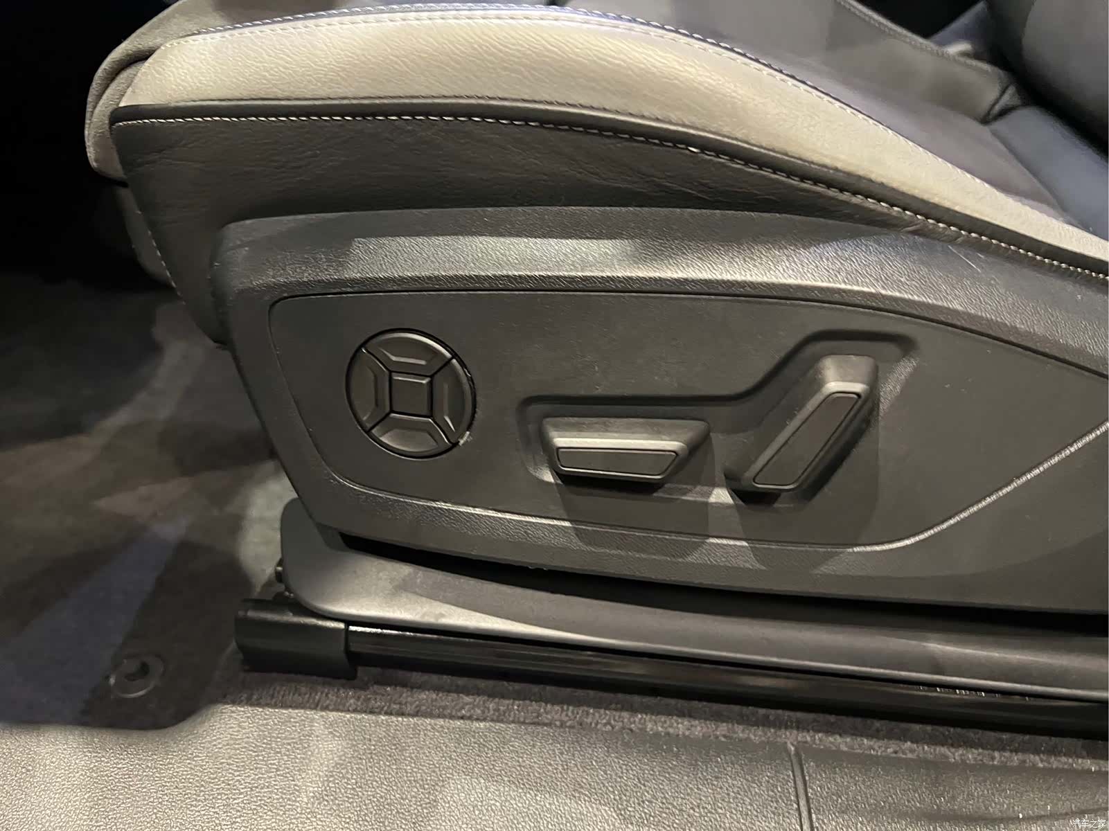 Audi Q3, 2023 13