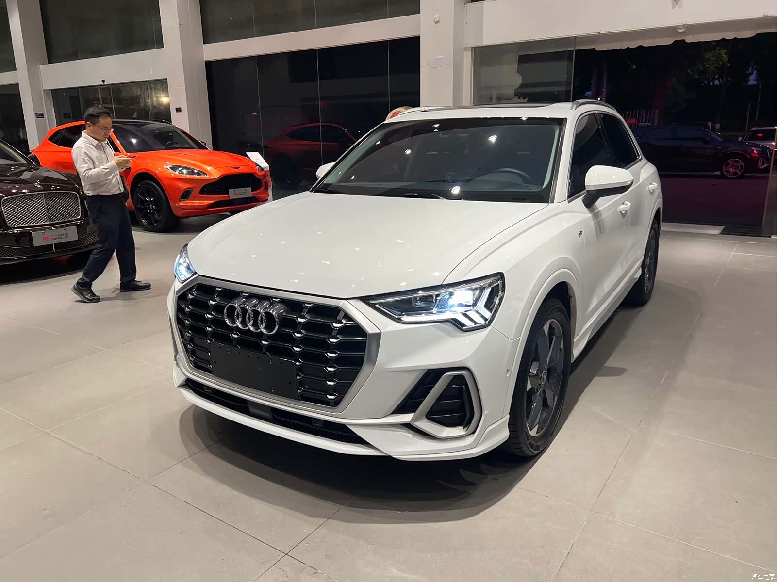 Audi Q3, 2023 1