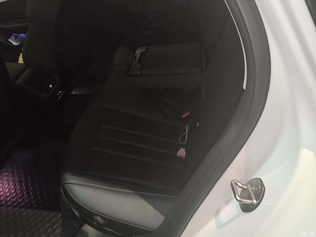 Audi A4L, 2021 17
