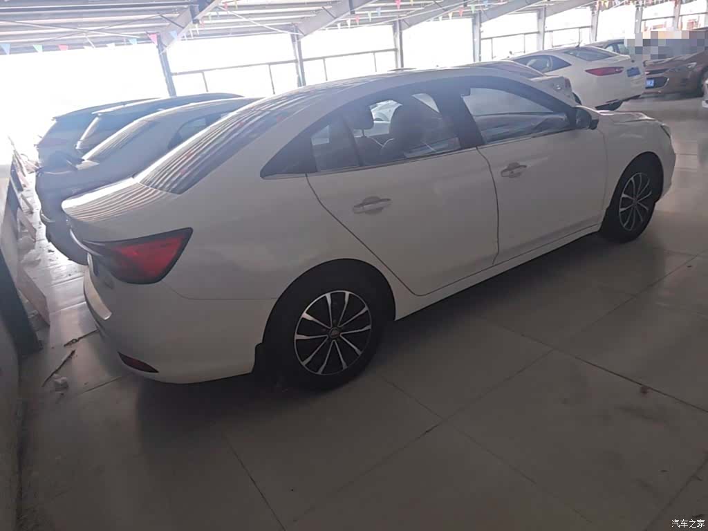 Roewe i5, 2021 7