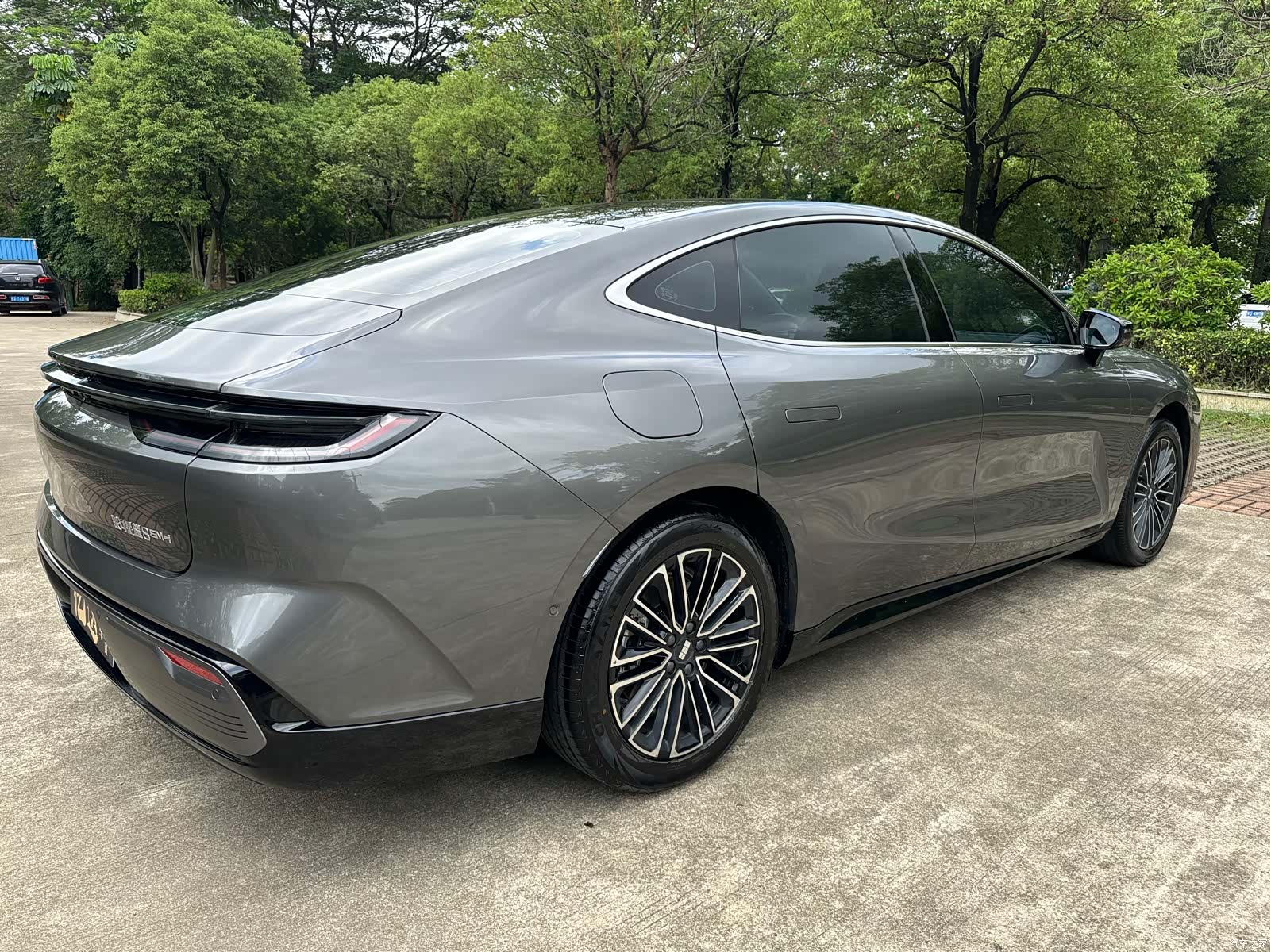 Geely 8, 2025 16
