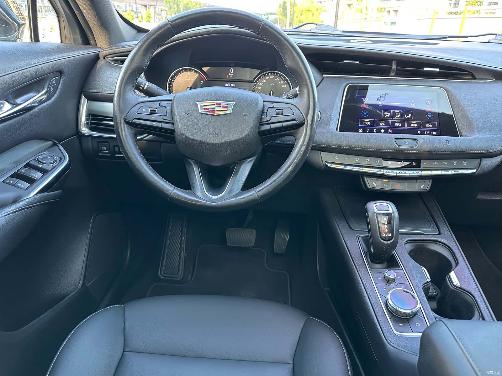 Cadillac XT4, 2019 8