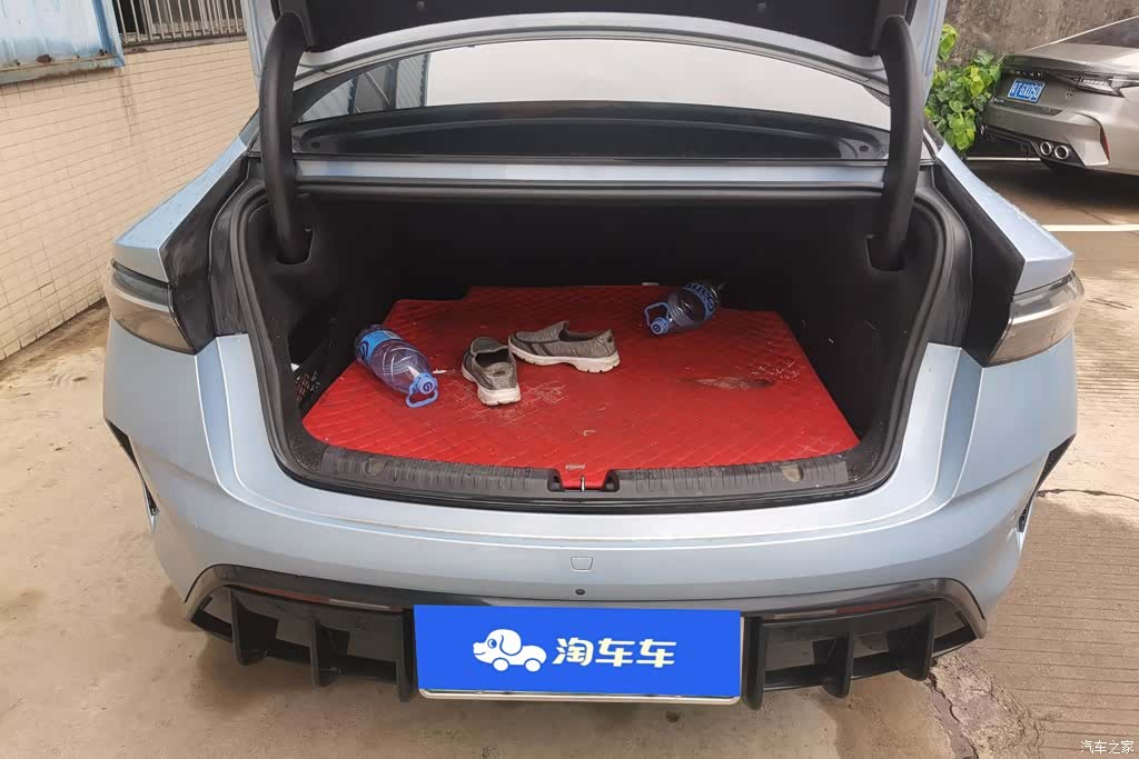 BYD Seal, 2022 4