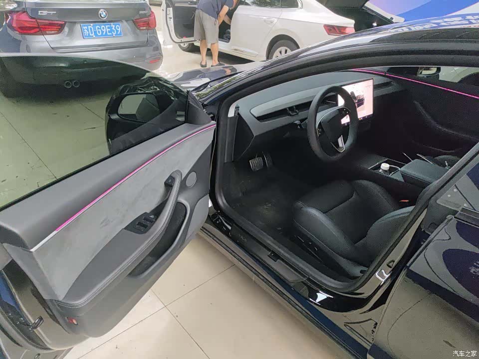 Tesla Model 3, 2026 все фото