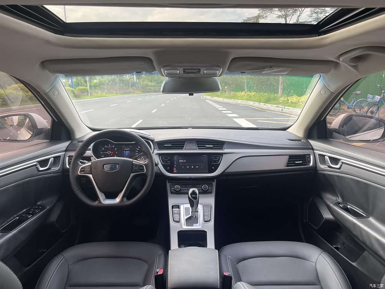 Geely Emgrand, 2018 13