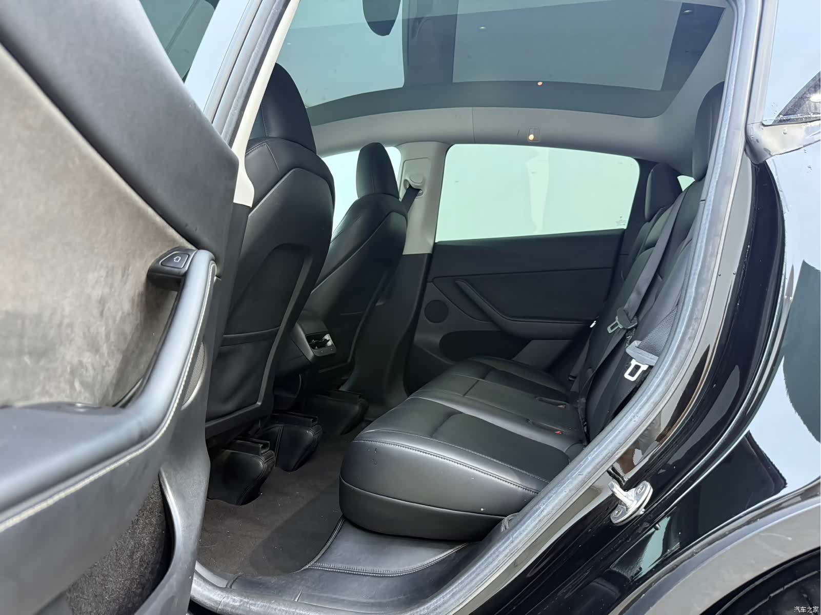 Tesla Model Y, 2022 10