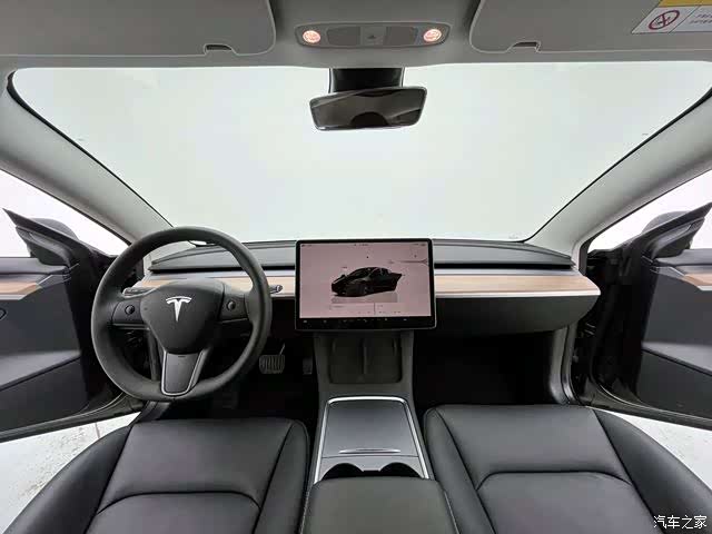 Tesla Model 3, 2023 9