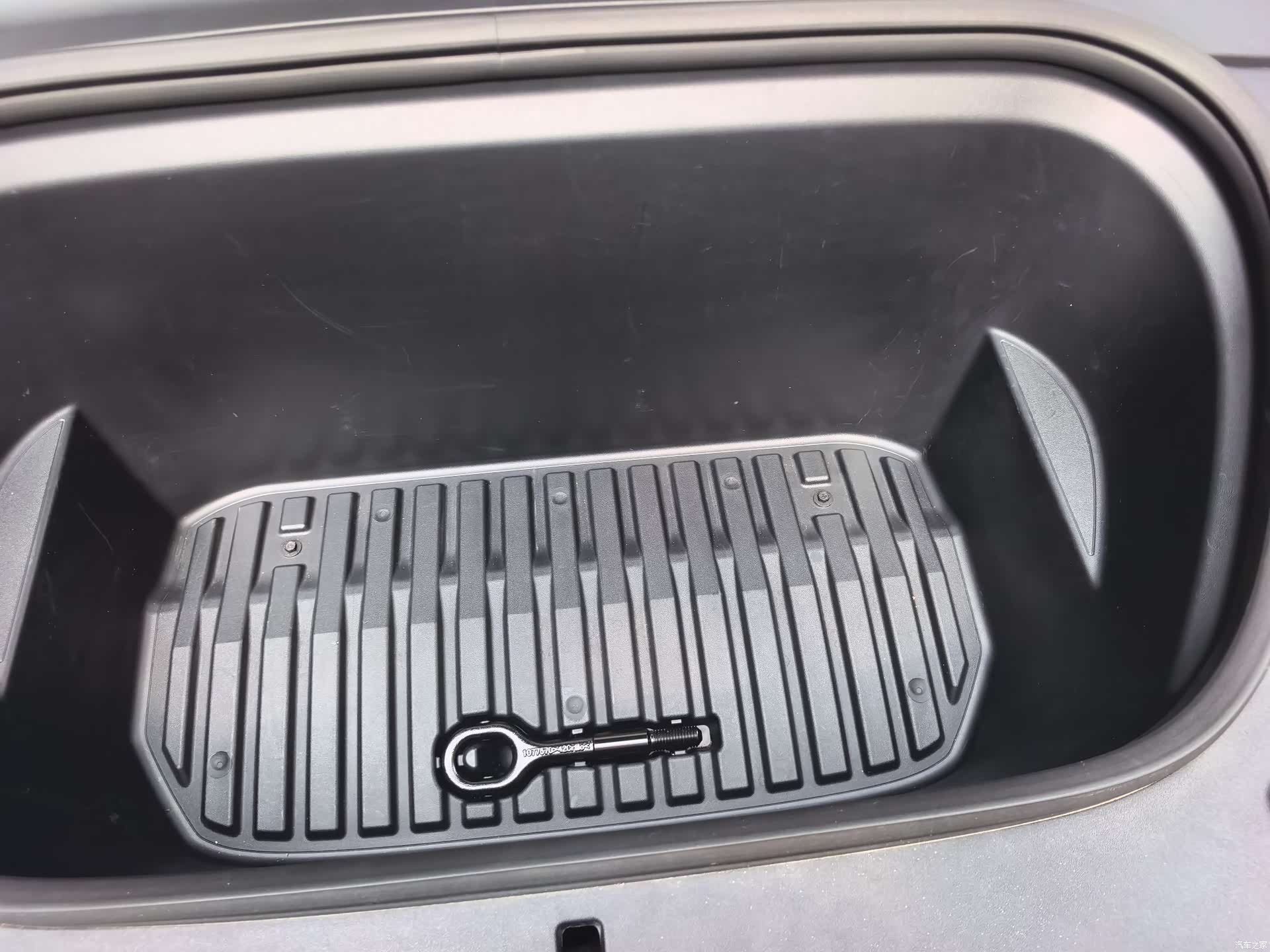 Tesla Model Y, 2022 20