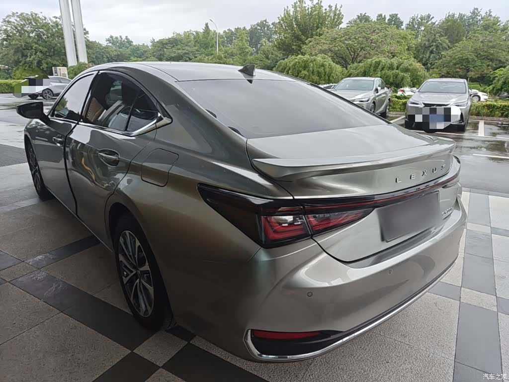Lexus ES, 2025 все фото