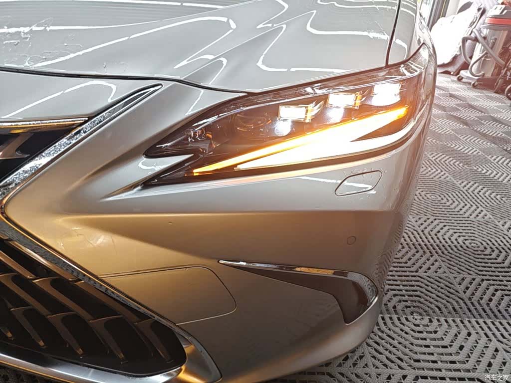 Lexus ES, 2024 24