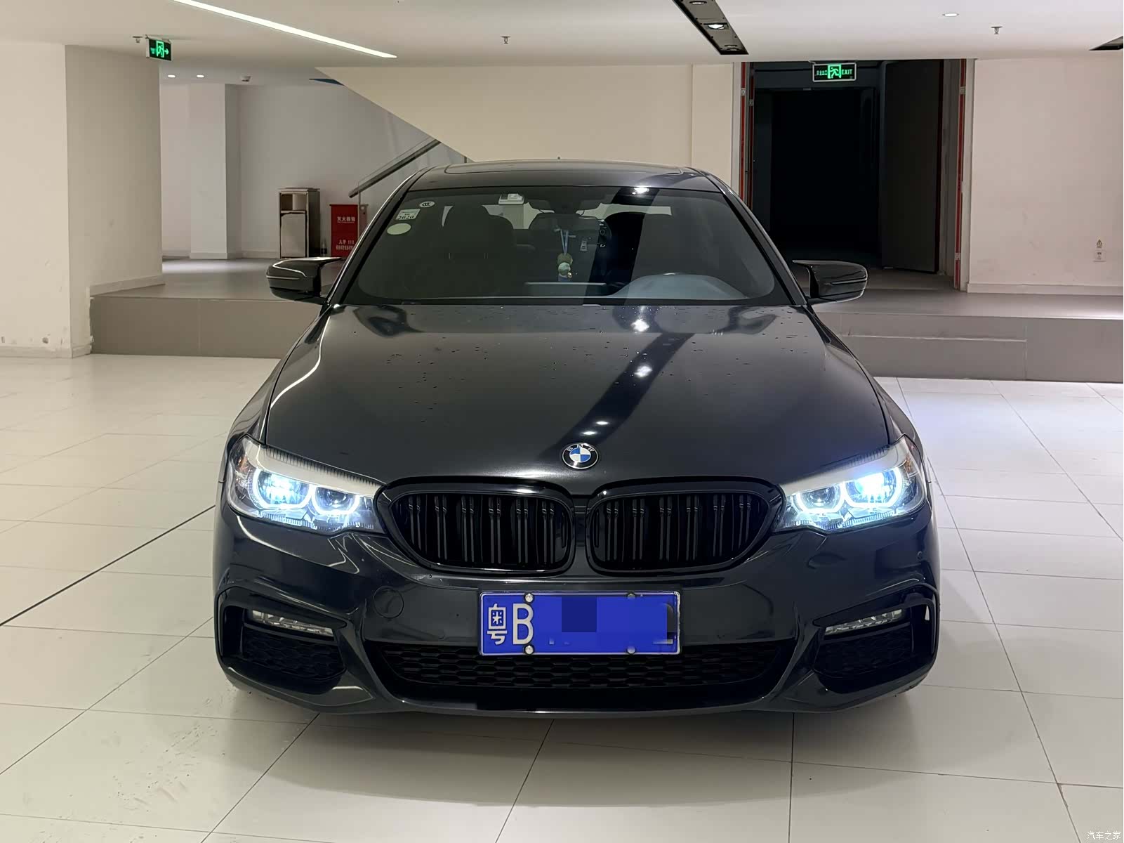 BMW 5 Series, 2018 все фото