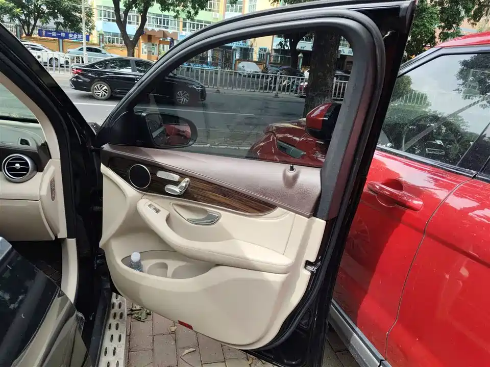 Mercedes-Benz GLC Mercedes-Benz GLC