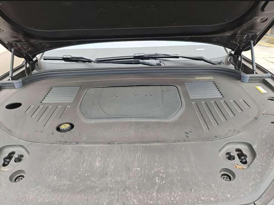 AITO Ask the world M9