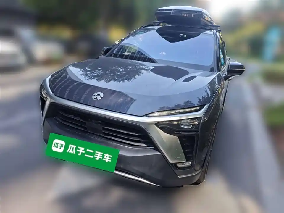 NIO ES8