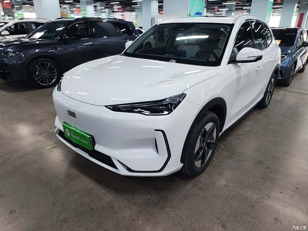 Geely Galaxy E5, 2025 1