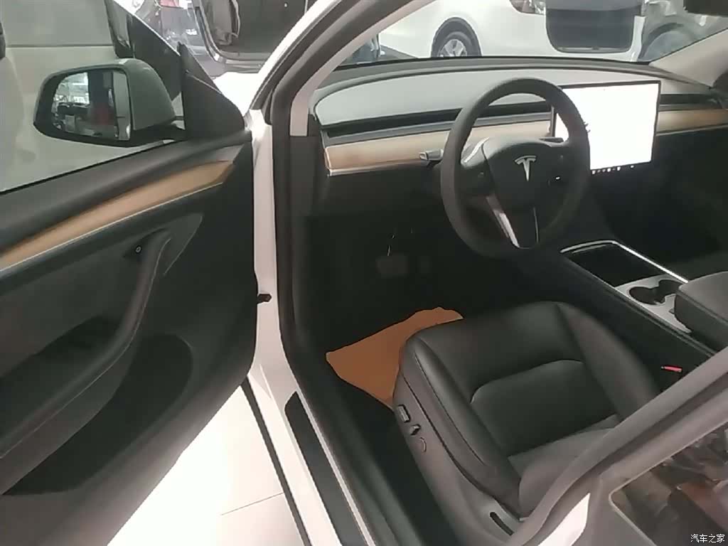Tesla Model Y, 2021 16