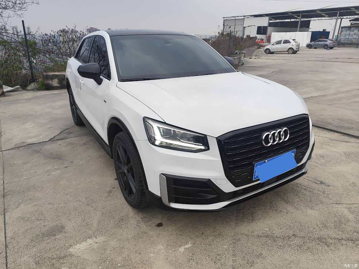Audi Q2L, 2021 3