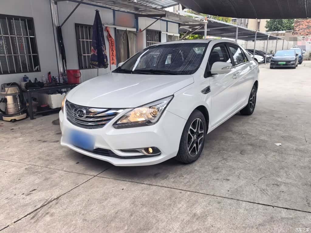 BYD G5, 2015 2