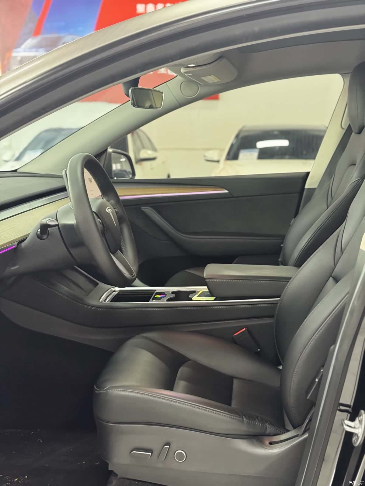 Tesla Model Y, 2022 4