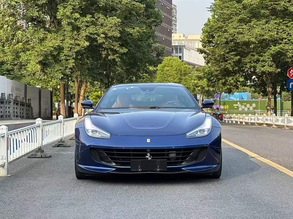 Ferrari GTC4Lusso
