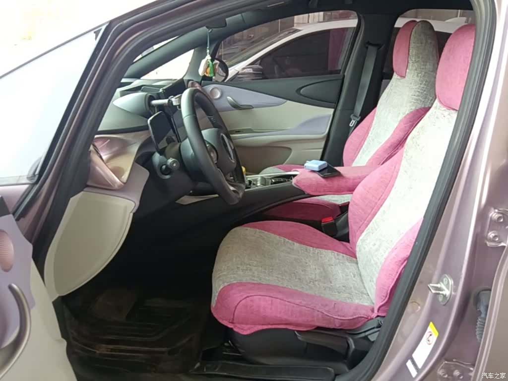 BYD Dolphin, 2022 15