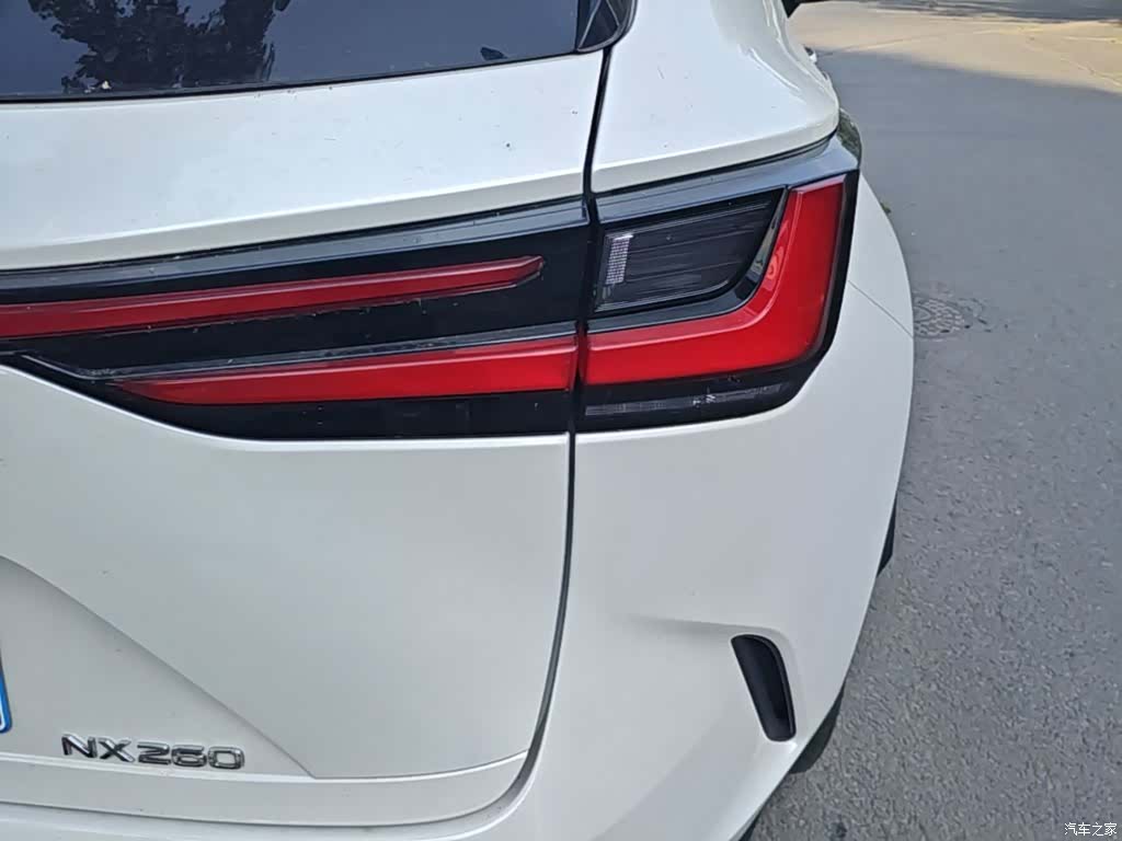 Lexus NX, 2022 8