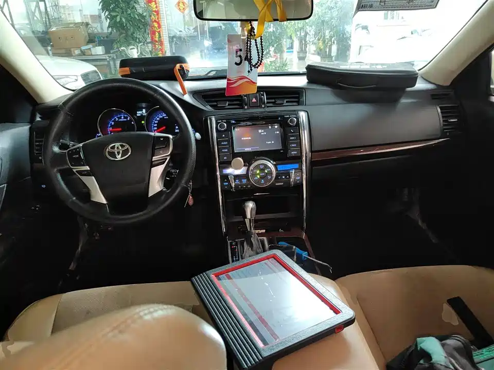 Toyota Reiz